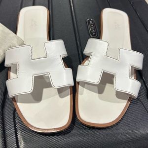 Hermès Oran sandal